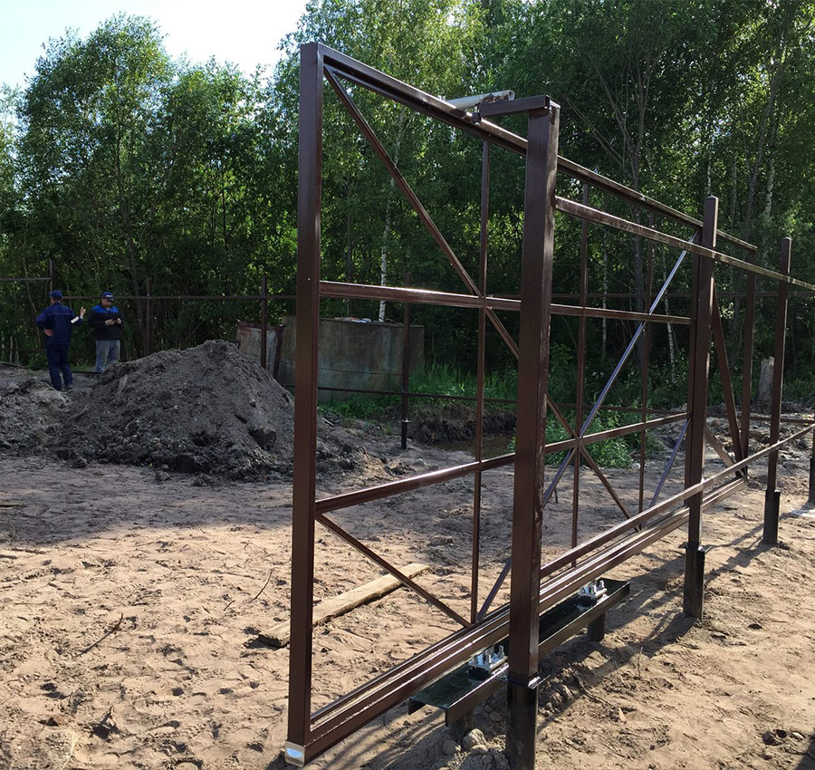 Варианты ворот на винтовых сваях в Ивановской области